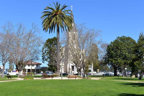 Santa Cruz’s Mission Plaza.