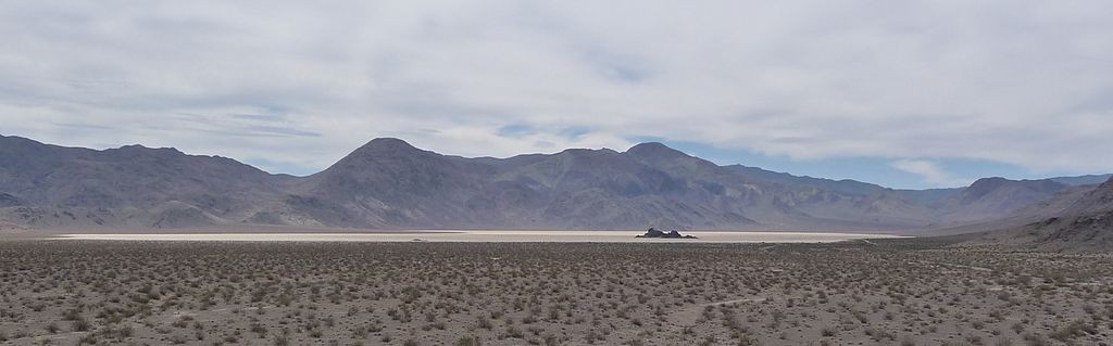 A distant view of Racetrack Playa. Photo by Daniel Mayer.  Wikipedia.