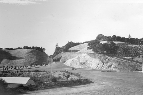 Saratoga Gap during the construction of Skyline Boulevard, 1933. Photo courtesy of Chuck Schoppe.