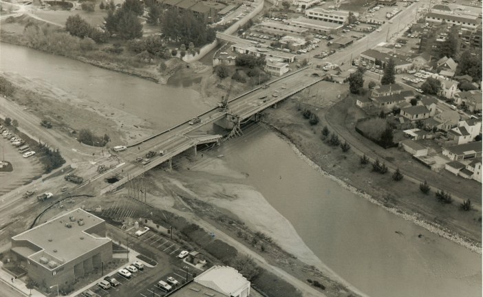 Soquel Avenue Bridge and Flooding on the San Lorenzo River