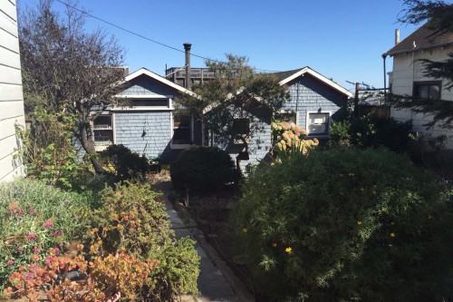 Quake shack at 43 Carver Street in San Francisco. Photo Leigh-Anne Lehrman.